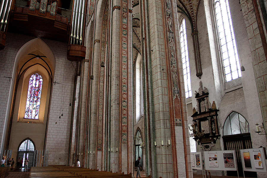 922 Luebecker Kirchenschiff