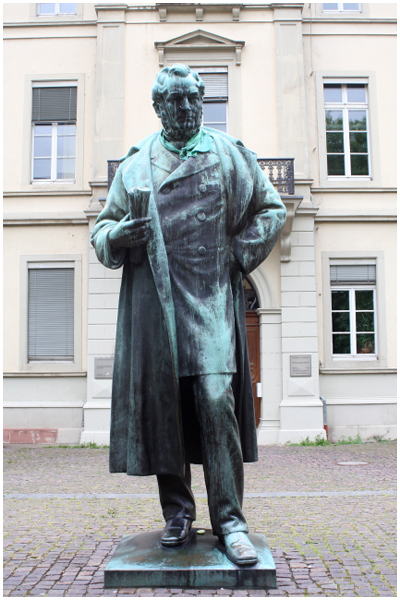 020 Er erfand den Bunsenbrenner