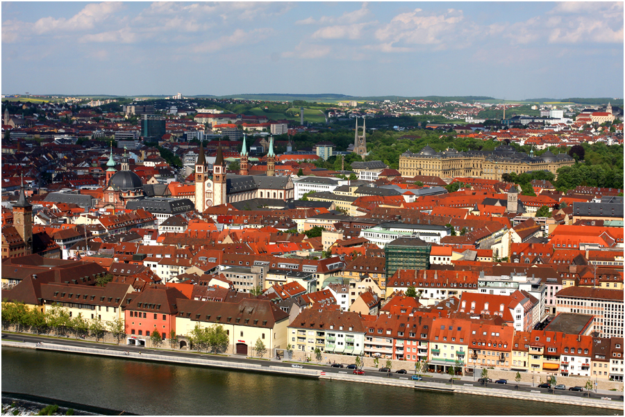 021 W�rzburg von der Burg betrachtet