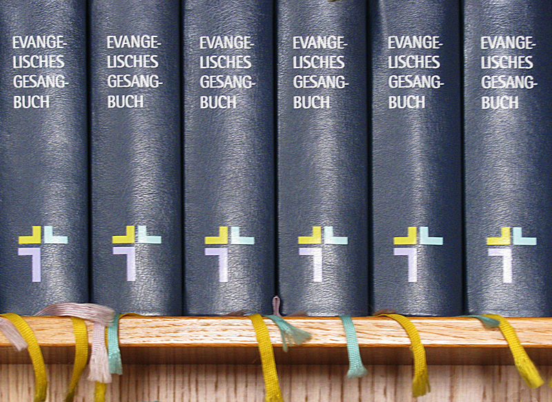 045 Gesangb�cher