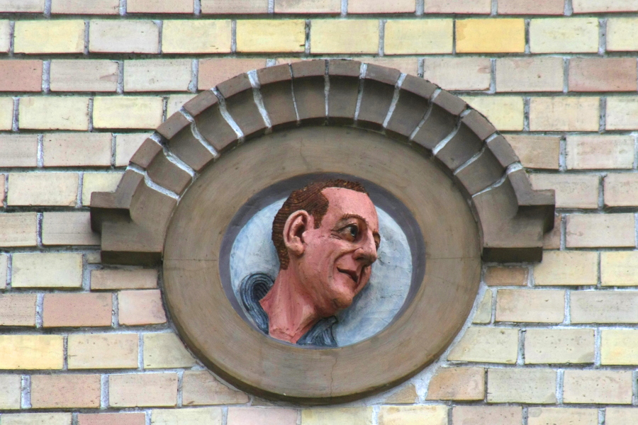 030 Portrait im Kreis