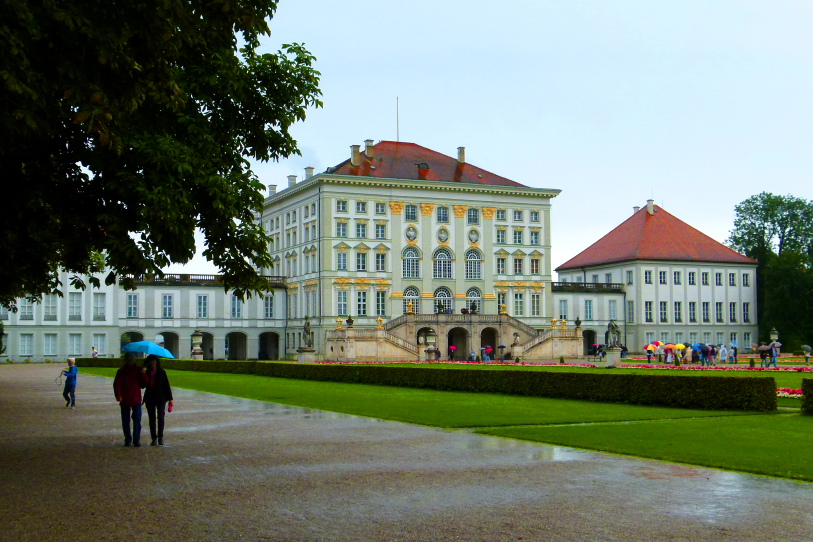 020 Ein Schloss aus goldenen Zeiten